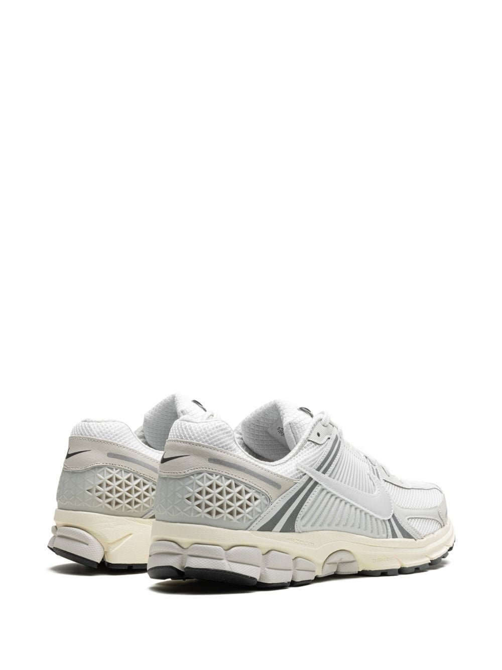 NIKE VOMERO 5 PLATINUM GREY