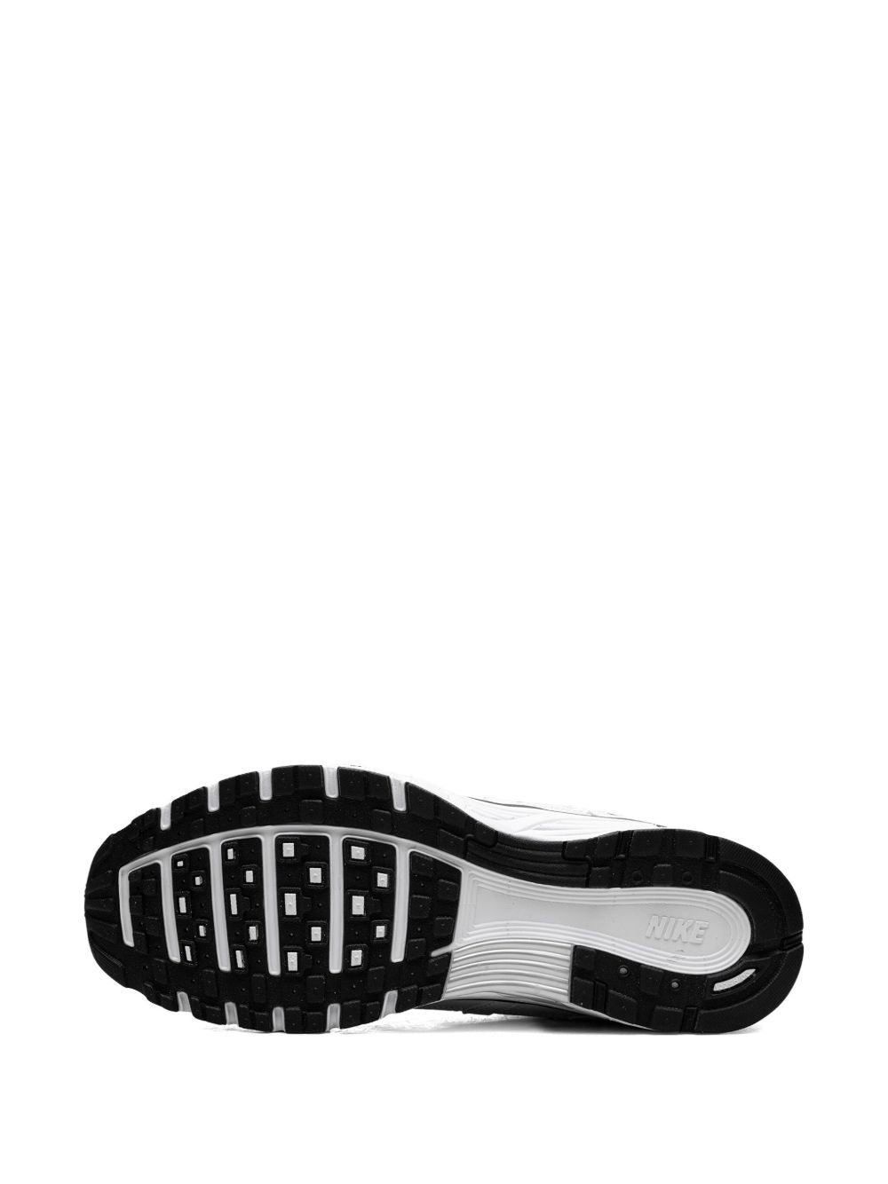 NIKE P-6000 SILVER BLACK