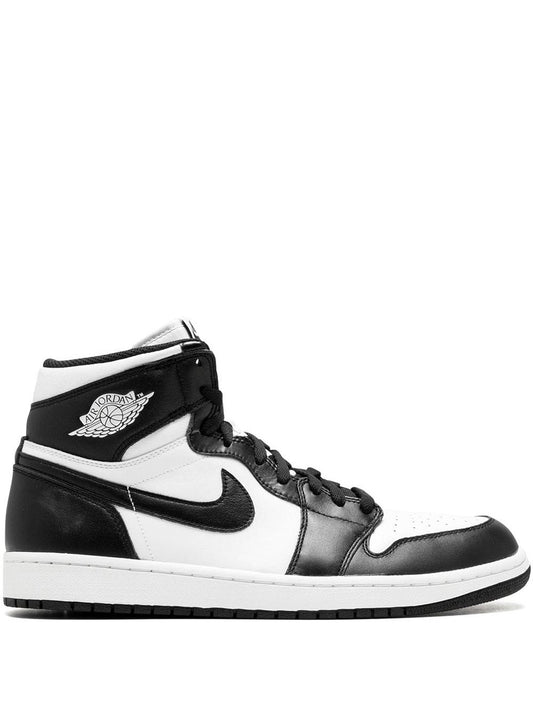 JORDAN 1 BLACK/WHITE