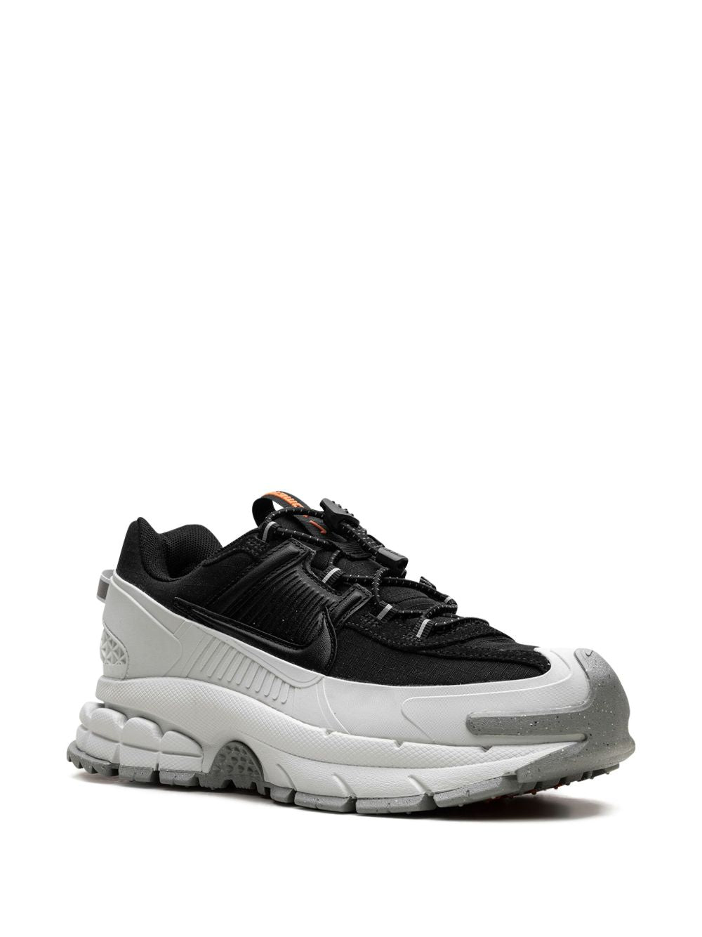 NIKE VOMERO 5 ROAM BLACK