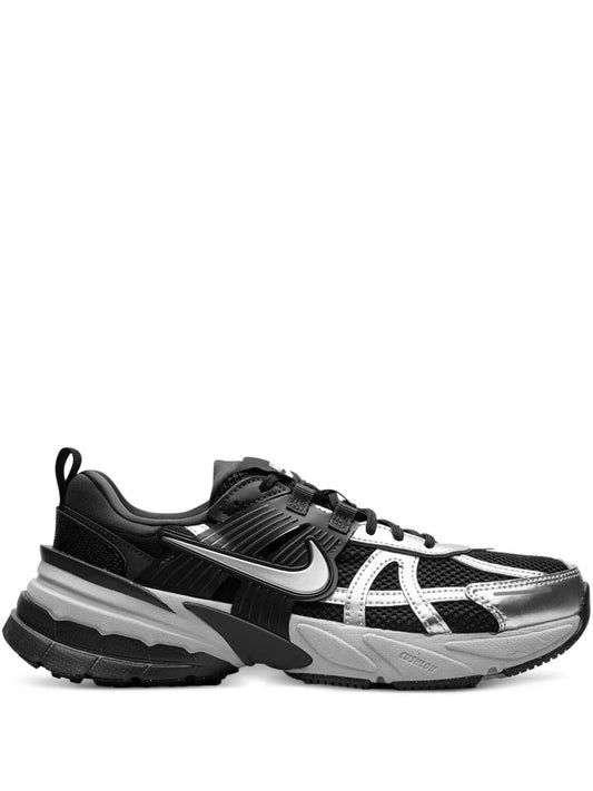NIKE V2K METALLIC SILVER BLACK