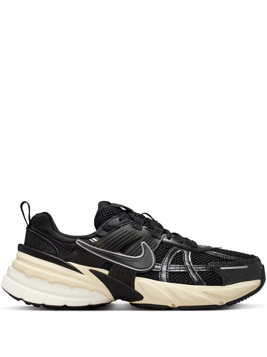 NIKE V2K MUSLIN